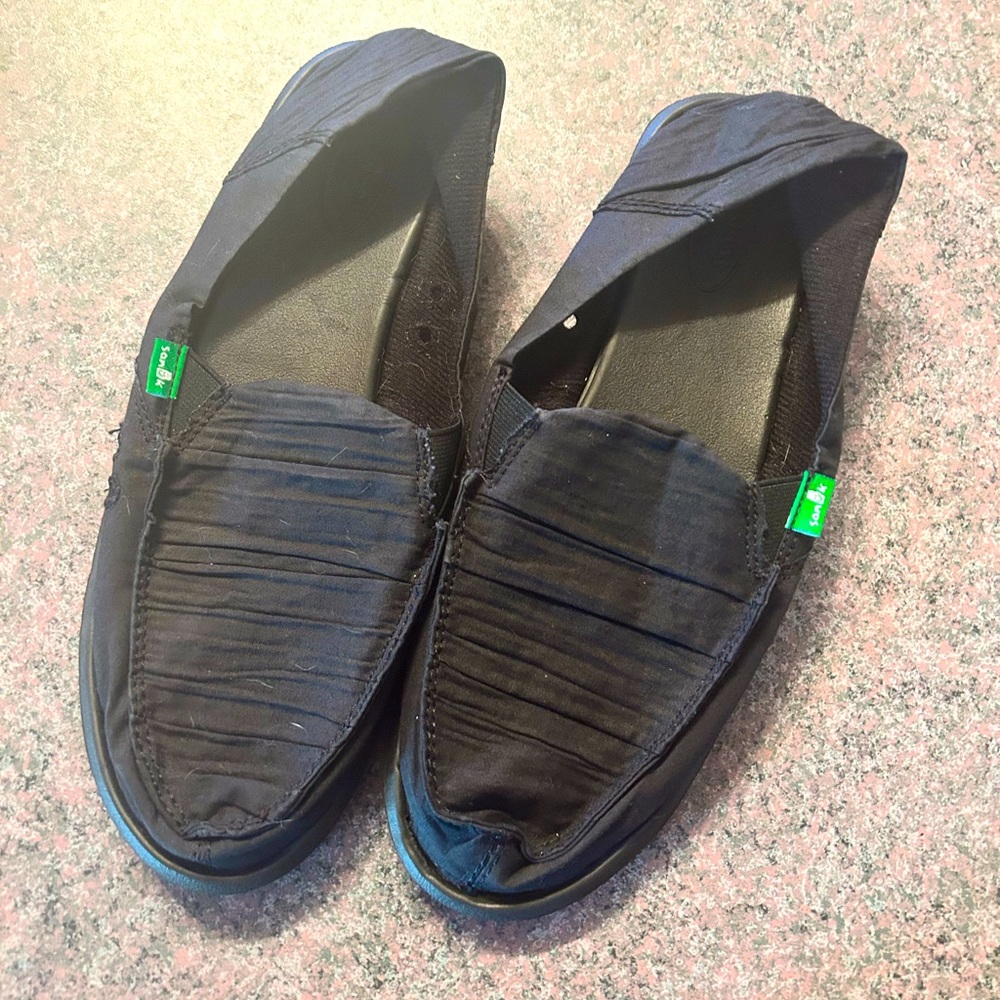 Black Sanuk slide on Shoes
